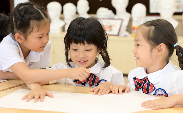 视觉与表演艺术课程