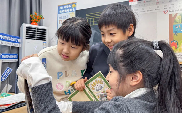 书香浸润童年，卡片承载收获丨融合部小学三(1)班读书活动
